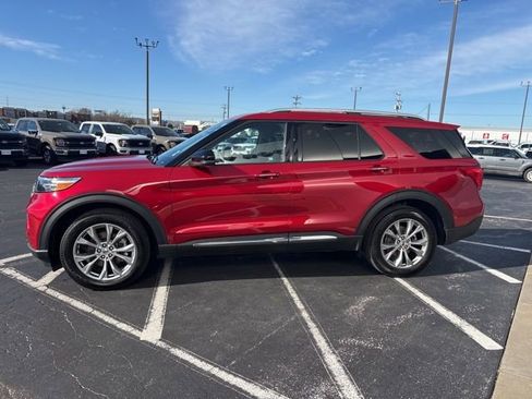 Used 2023 Ford Explorer Limited w/ Limited Technology Package image 5
