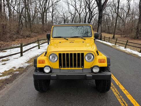 Used 2004 Jeep Wrangler 4WD image 4