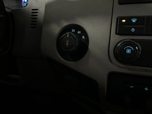 Used 2014 Ford F250 XLT w/ XLT Value Package image 8