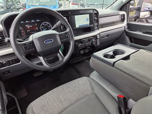 Used 2025 Ford F250 XLT AWD/4WD image 7