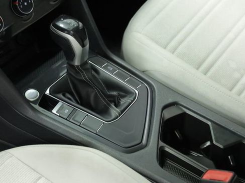 Certified 2022 Volkswagen Tiguan S image 24