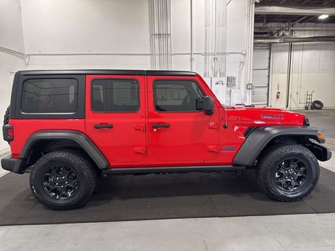 Used 2023 Jeep Wrangler Unlimited w/ Cold Weather Group image 9