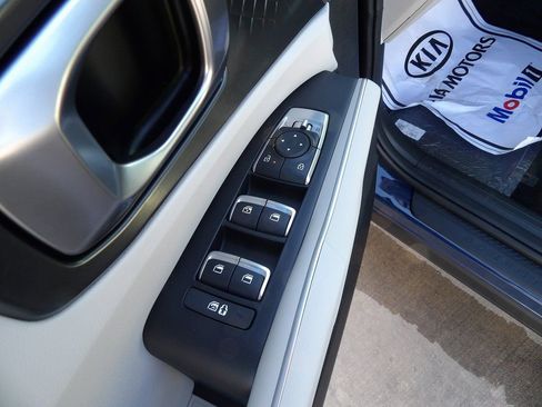 New 2026 Kia Sorento S image 12