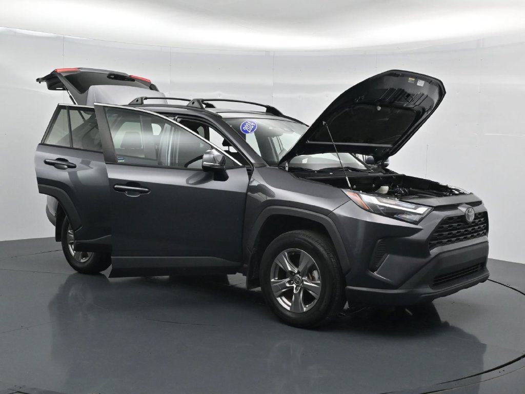 Used 2024 Toyota RAV4 XLE FWD image 42