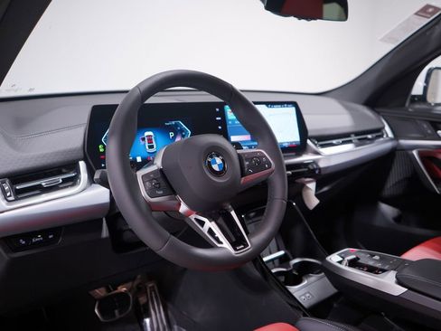 Used 2025 BMW X2 xDrive28i w/ M Sport Package AWD/4WD image 6