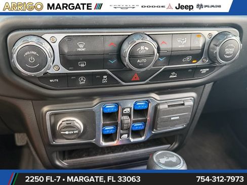 Used 2023 Jeep Wrangler Unlimited Sport AWD/4WD image 25