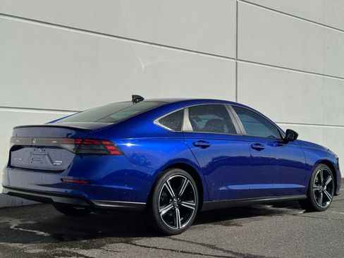 Used 2025 Honda Accord Sport image 5