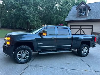 Used 2019 Chevrolet Silverado 2500 High Country w/ Duramax Plus Package