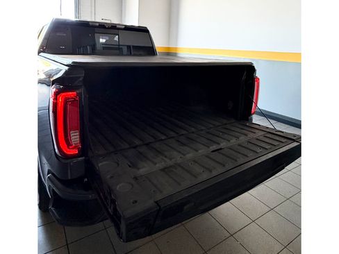 Used 2021 GMC Sierra 1500 AT4 w/ AT4 Value Package AWD/4WD image 17