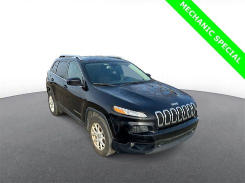 Used 2015 Jeep Cherokee Latitude image 2