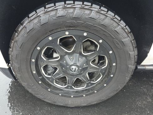 Used 2016 GMC Yukon XL Denali w/ Open Road Package image 9