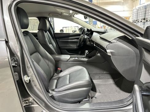 Used 2025 MAZDA MAZDA3 s image 24
