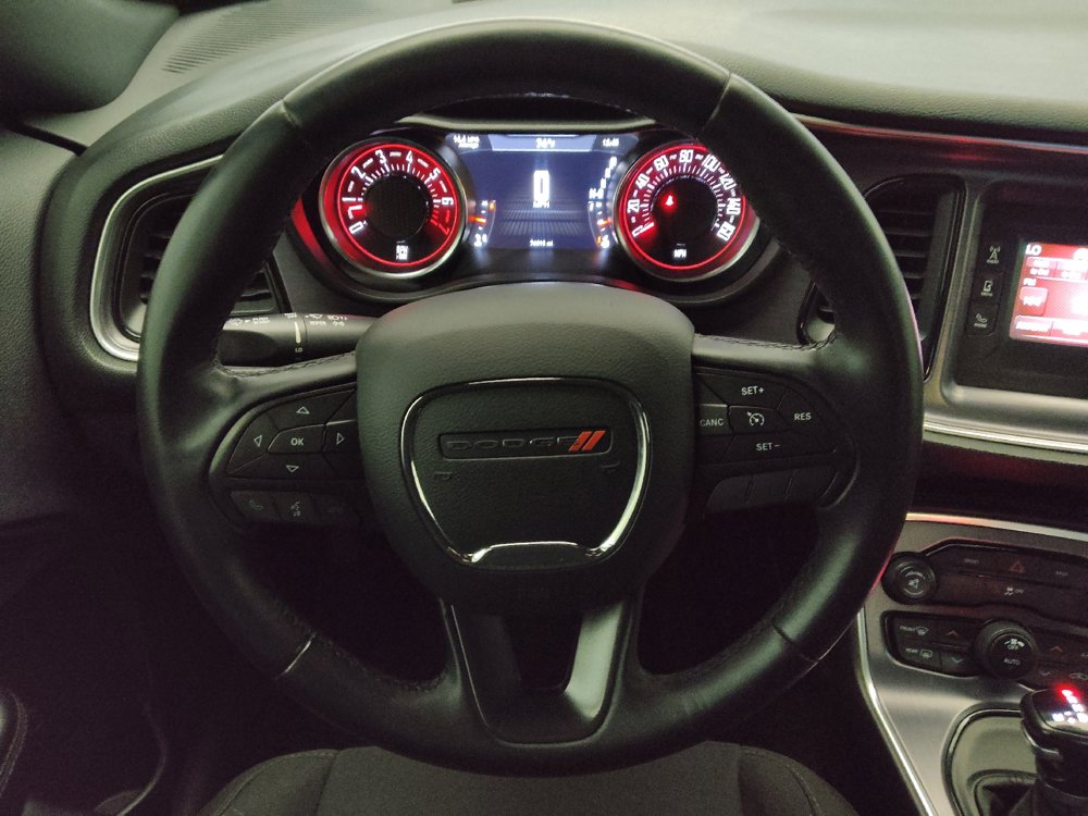 Used 2016 Dodge Challenger SXT RWD image 22