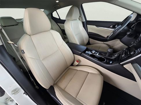 Used 2020 Nissan Maxima 3.5 SV w/ Illumination Package image 3