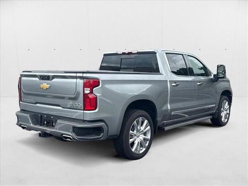 Used 2024 Chevrolet Silverado 1500 High Country w/ High Country Premium Package image 5