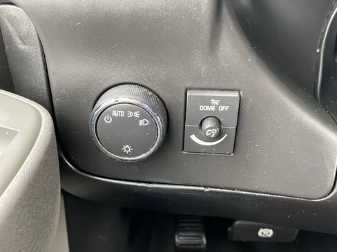 Used 2018 Chevrolet Express 2500 w/ Driver Convenience Package image 16