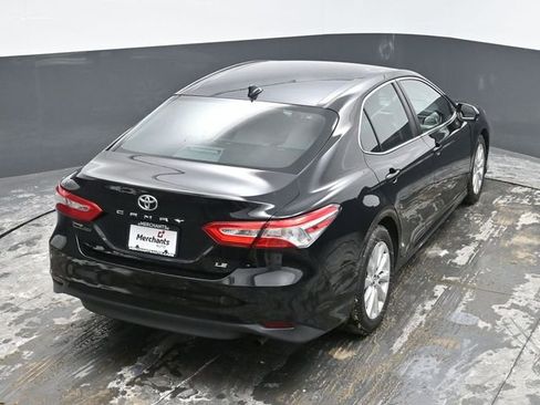 Used 2019 Toyota Camry LE image 28