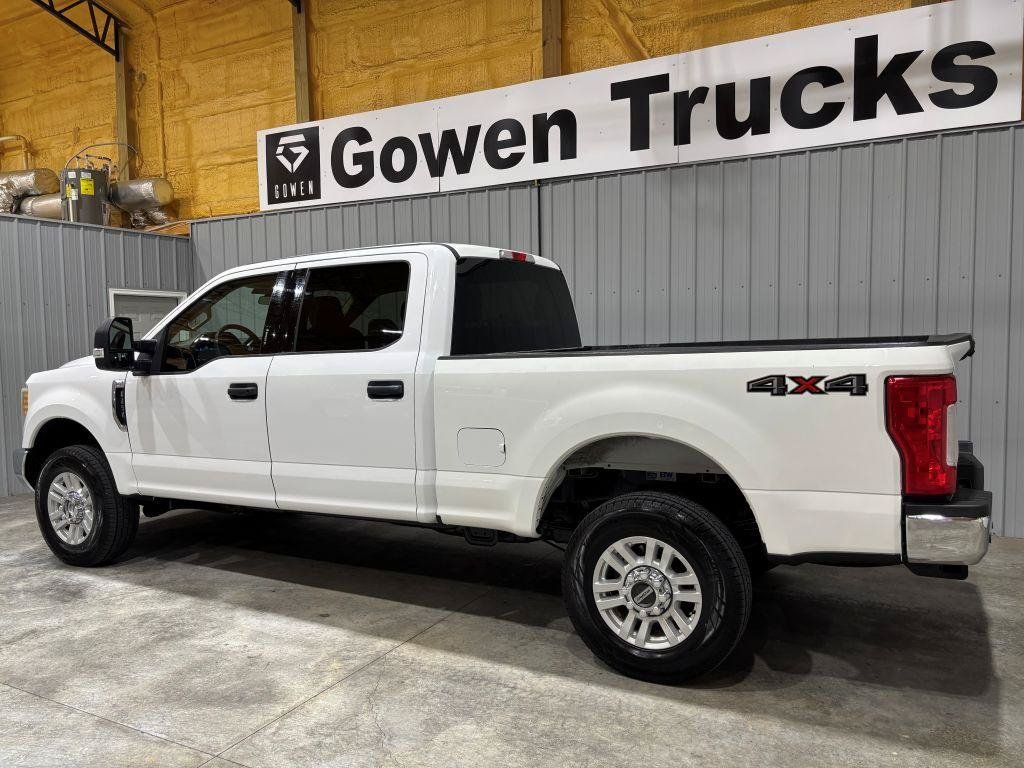 Used 2017 Ford F250 XLT w/ XLT Value Package AWD/4WD image 5