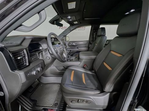 Used 2025 GMC Sierra 1500 AT4 w/ AT4 Premium Package image 9