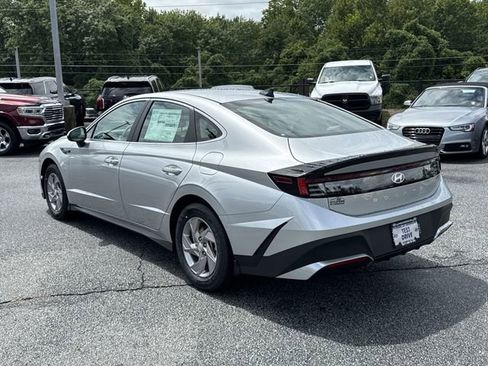 Certified 2025 Hyundai Sonata SE image 5