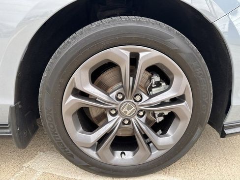 Used 2024 Honda Accord EX-L image 6