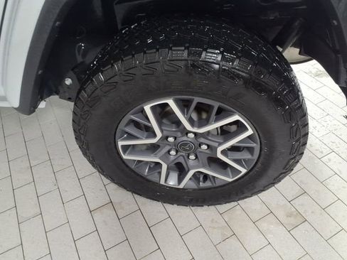 Used 2024 Jeep Wrangler Sahara w/ Dual Top Group image 8