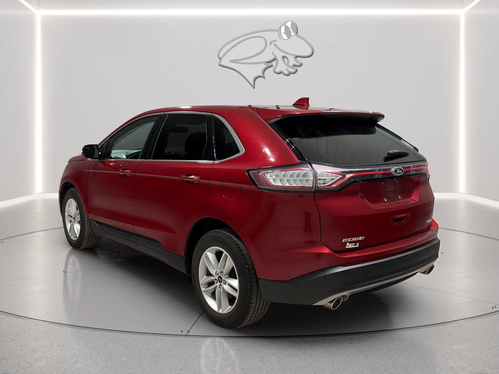 Used 2018 Ford Edge SEL w/ Equipment Group 201A FWD image 3