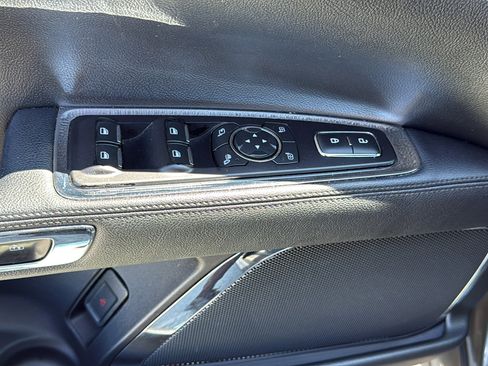 Used 2017 Lincoln Continental Select w/ Climate Package AWD/4WD image 12