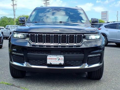 Used 2021 Jeep Grand Cherokee L Limited AWD/4WD image 2