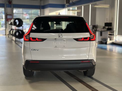 Used 2023 Honda CR-V EX image 6