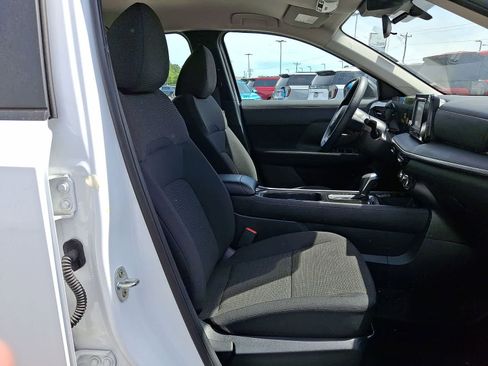 Used 2025 Nissan Kicks S AWD/4WD image 31