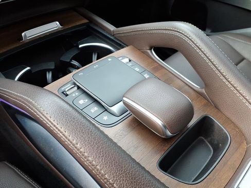 Used 2022 Mercedes-Benz GLE 350 4MATIC image 18