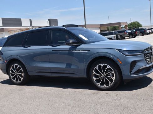 New 2026 Lincoln Nautilus Reserve AWD/4WD image 33