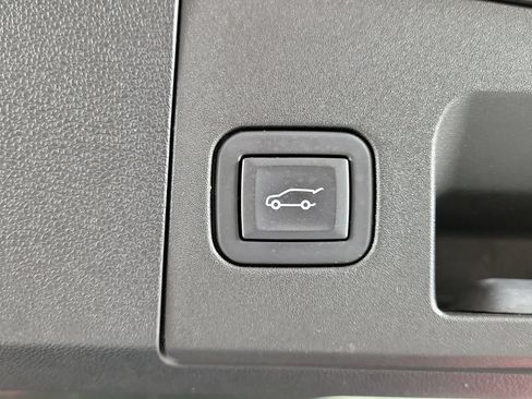 Used 2024 Cadillac XT4 Premium Luxury AWD/4WD image 10