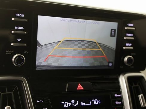 Used 2021 Kia Sorento S image 8