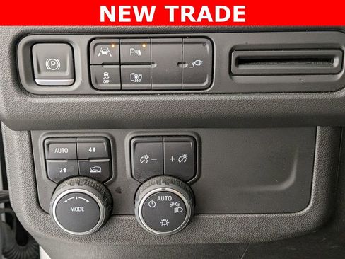 Used 2022 Chevrolet Tahoe RST w/ Luxury Package AWD/4WD image 12
