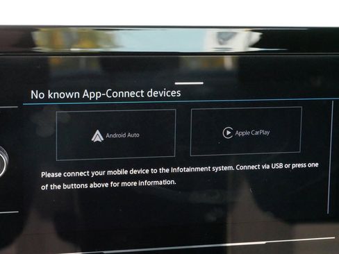 Certified 2025 Volkswagen Jetta S image 27