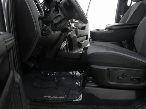 Used 2024 RAM 2500 Big Horn w/ Bed Utility Group image 15