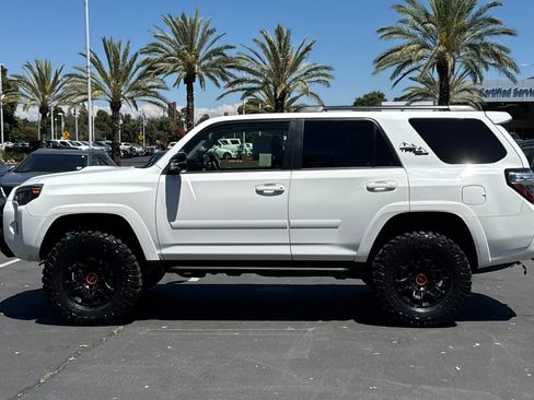 Used 2023 Toyota 4Runner TRD Off-Road Premium w/ Moonroof Package AWD/4WD image 6