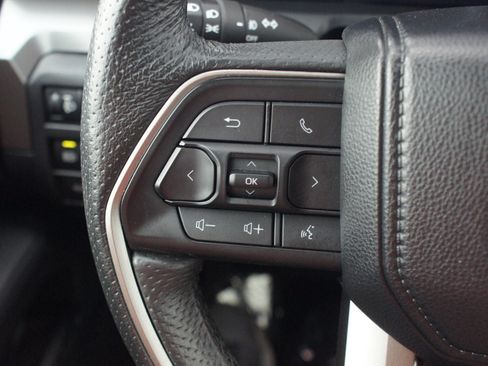 Used 2024 Toyota Tacoma TRD Off-Road w/ TRD Off Road Premium Package AWD/4WD image 10