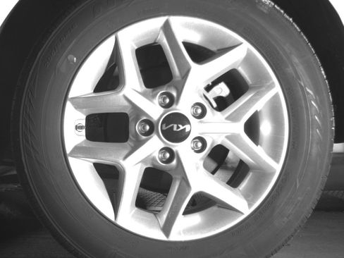 Used 2025 Kia Soul LX w/ LX Technology Package FWD image 14