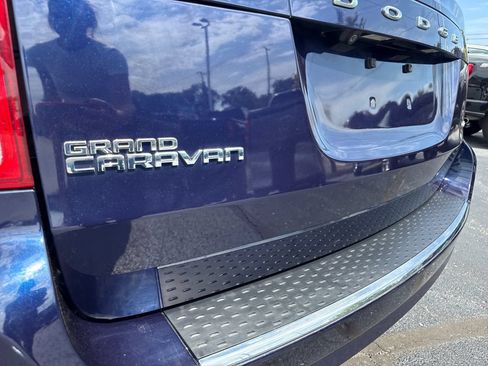 Used 2017 Dodge Grand Caravan GT FWD image 11