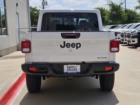 New 2026 Jeep Gladiator Sport AWD/4WD image 4