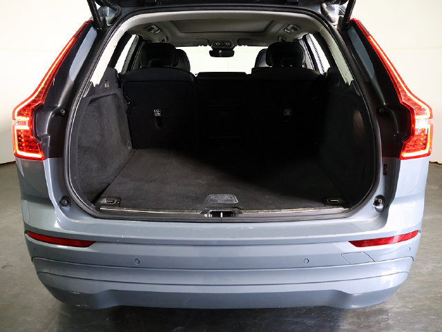 Used 2023 Volvo XC60 B5 Core AWD/4WD image 29