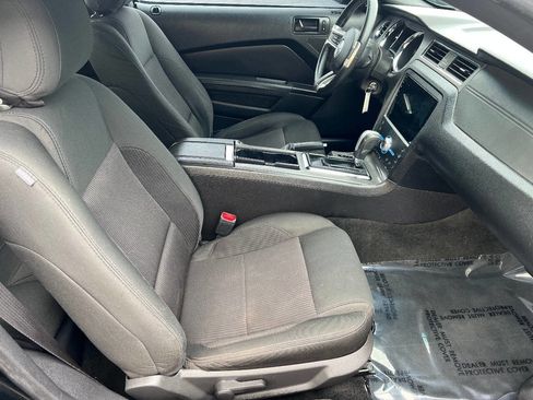 Used 2014 Ford Mustang Coupe image 23