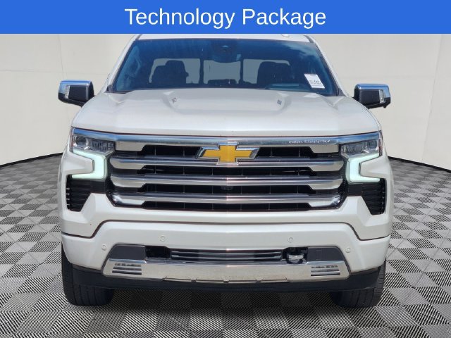 Used 2024 Chevrolet Silverado 1500 High Country AWD/4WD image 2