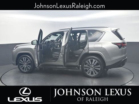 New 2026 Lexus LX 600 4WD w/ Luxury Package image 27