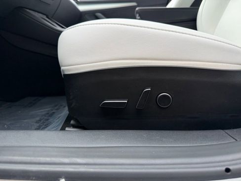 Used 2023 Tesla Model 3 Standard Range RWD image 27
