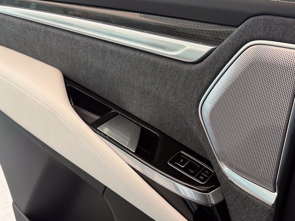 New 2026 Cadillac Escalade V AWD/4WD image 23