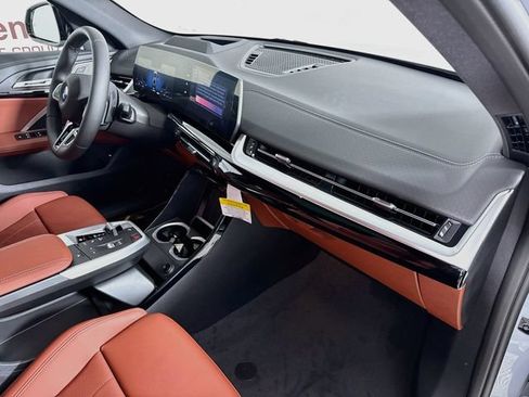 New 2027 BMW X2 xDrive28i w/ Technology Package AWD/4WD image 29